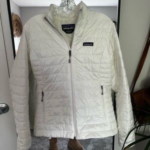 Women’s Patagonia Nano Puff Jacket (Never Worn/Perfect Condition) Size Small